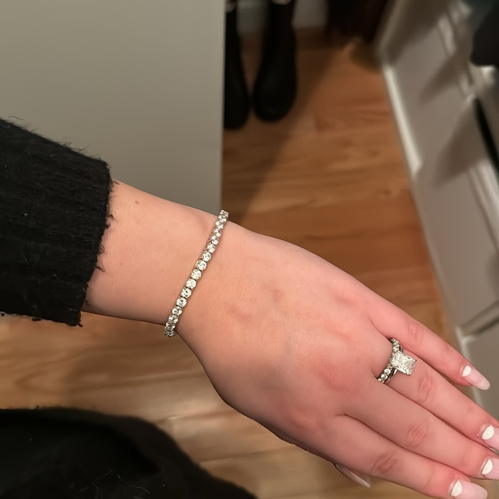 Tennis bracelet - Picture 2 of 3